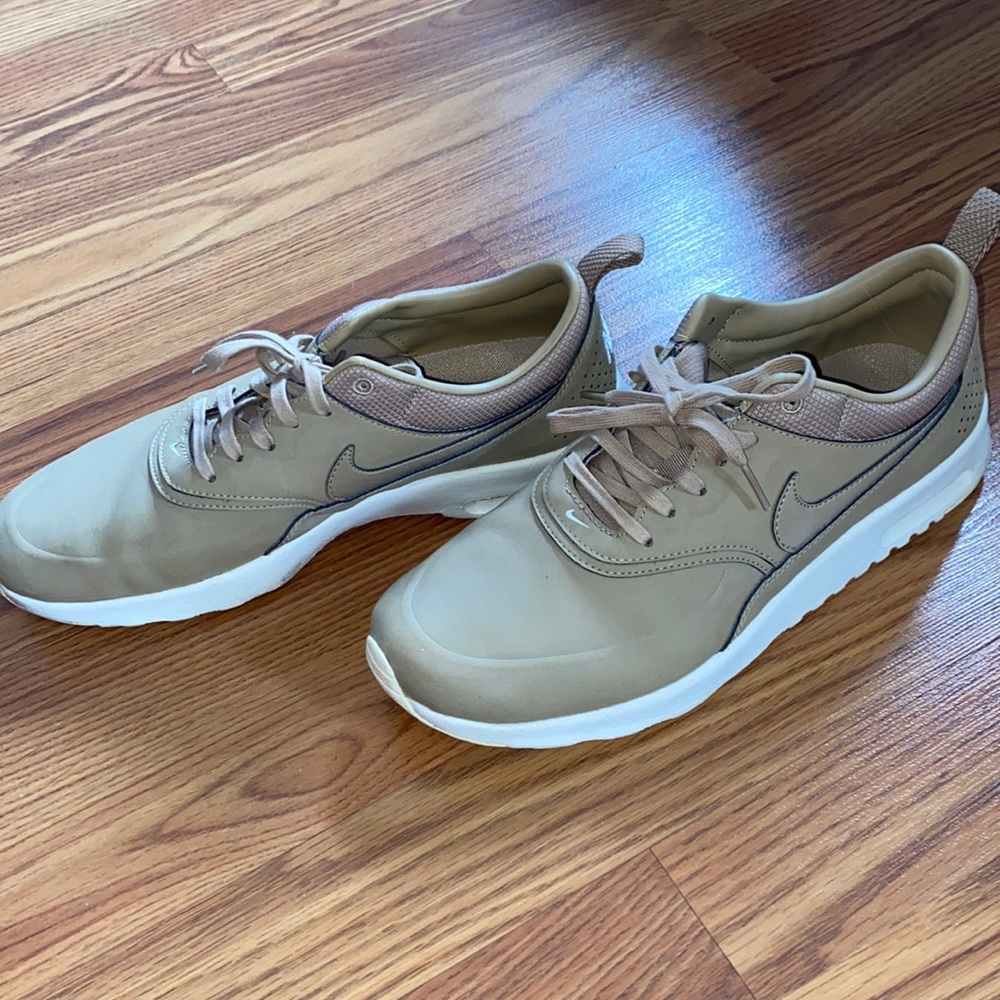 Nike Sneakers